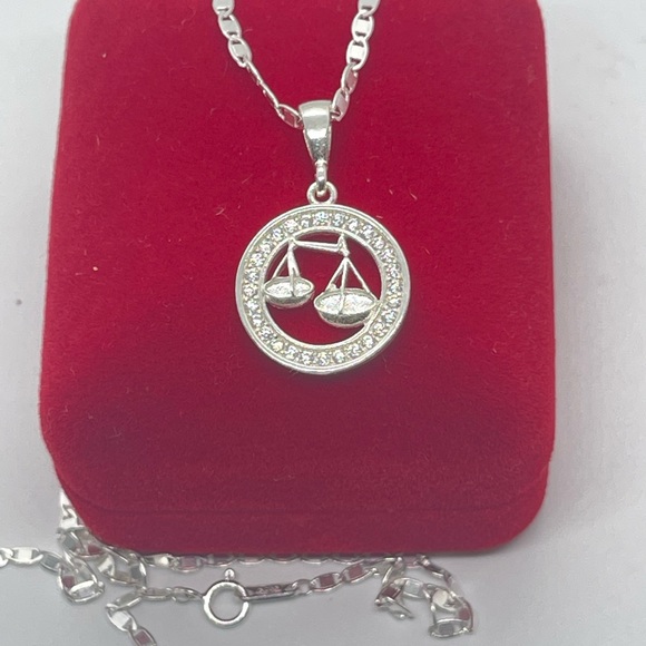 925 Sterling Silver Libra ♎️ Zodiac Charm Necklace - Picture 6 of 6